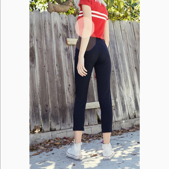 Brandy Melville Jane Pants - solid black - Picture 7 of 7